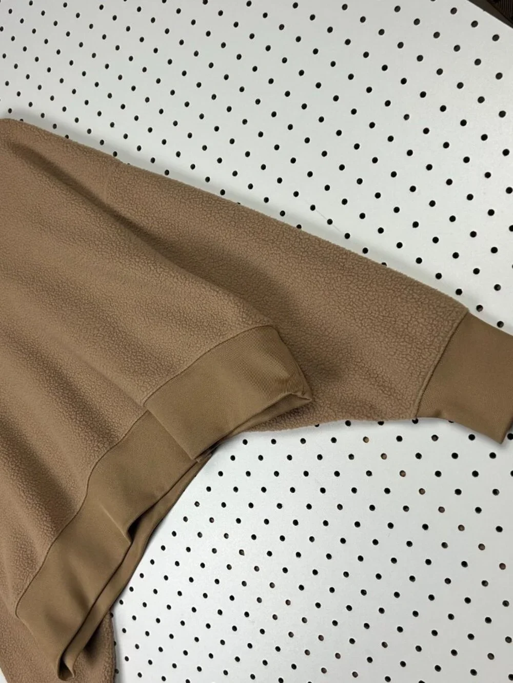 Nike Sportswear Plush Crewneck Sweater Women's‎ Large Brown DQ6844-258 NWT Crop